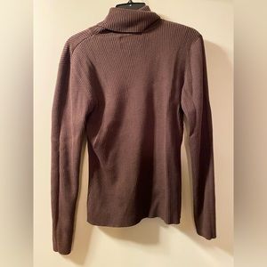 Small dark brown ribbed turtleneck